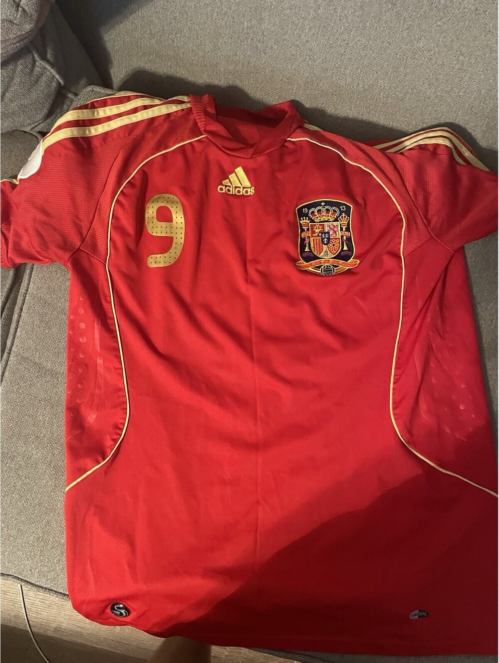 Torres Soccer Jersey Size Medium